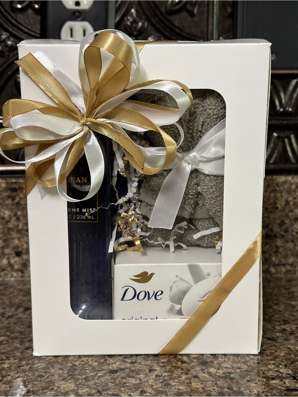 Bath & Body Works Neutral Gray & Gold Ribbon Home Gift Set